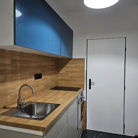 Karlove 3 Free Parking, Family Friendly, Near Center * 브라티슬라바