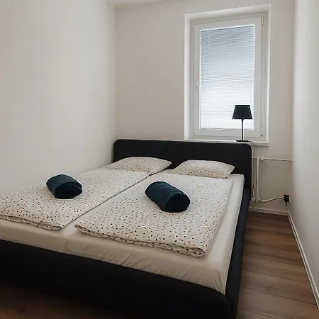 Karlove 3 Free Parking, Family Friendly, Near Center Appartement