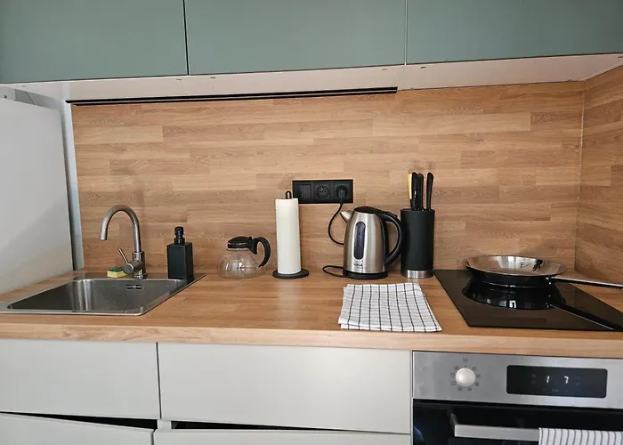 Apartment Karlove 3 Free Parking, Family Friendly, Near Center Bratislava